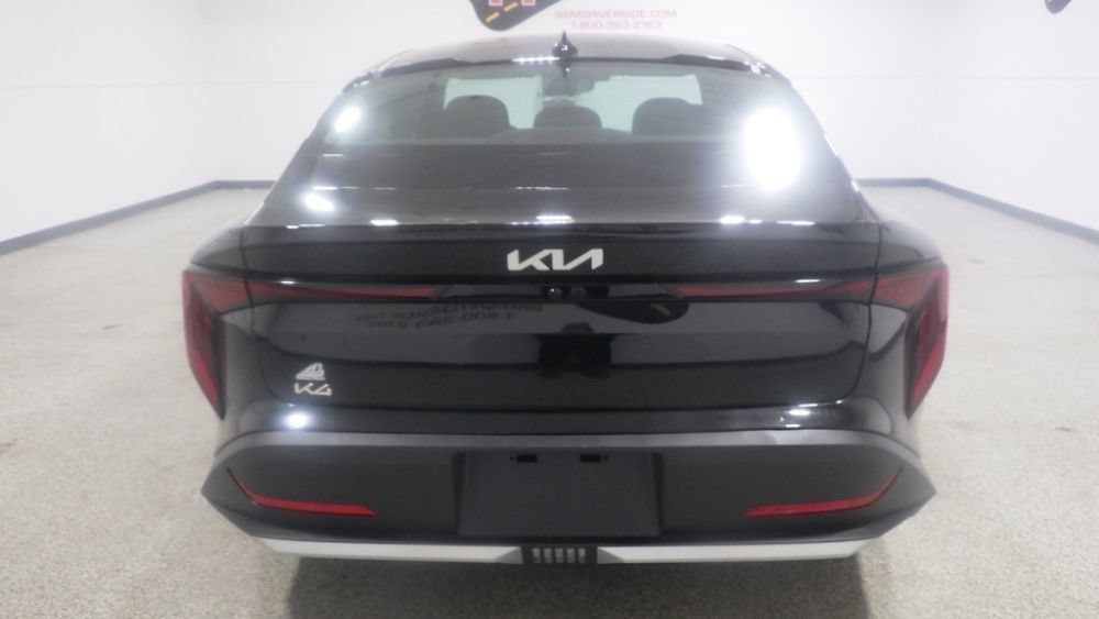 Used 2025 Kia K4 FWD image 3