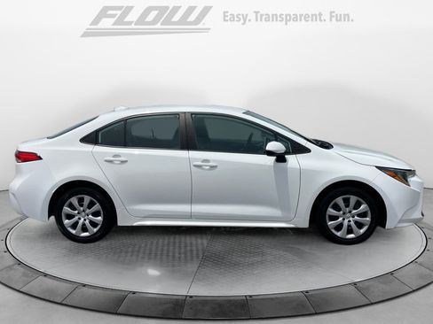 Used 2020 Toyota Corolla LE FWD image 10