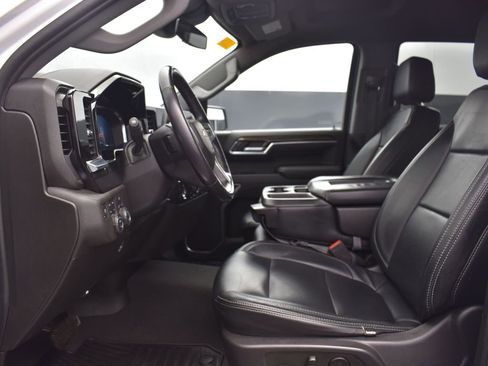 Used 2022 Chevrolet Silverado 1500 LT w/ Z71 Off-Road Package image 9