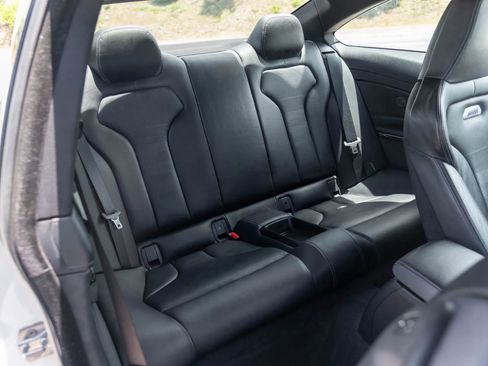 Used 2015 BMW M4 Coupe RWD image 32