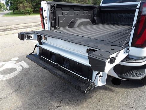 Used 2025 GMC Sierra 3500 Denali Ultimate AWD/4WD image 37
