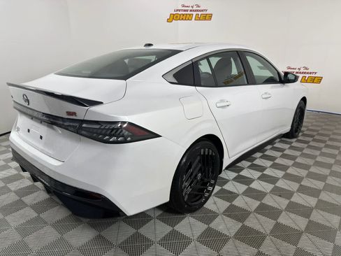 New 2026 Nissan Sentra SR w/ Floor Mat Package image 7