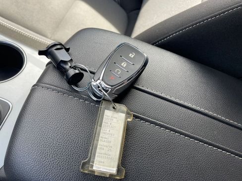 Used 2025 Chevrolet Blazer LT FWD image 21