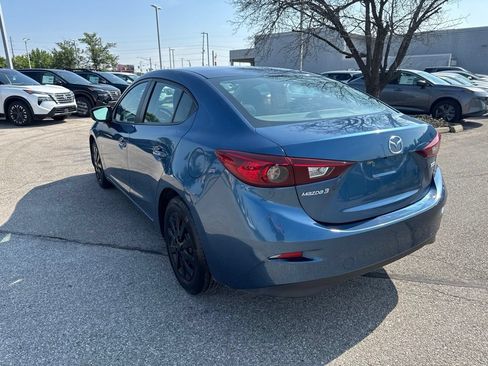 Used 2018 MAZDA MAZDA3 Sport FWD image 9