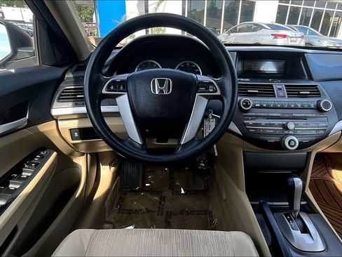 Used 2011 Honda Accord LX-P image 5