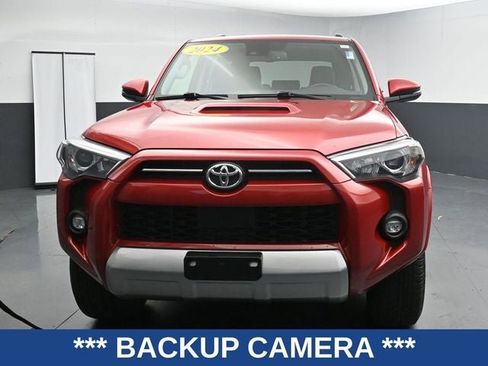 Used 2024 Toyota 4Runner TRD Off-Road Premium AWD/4WD image 4