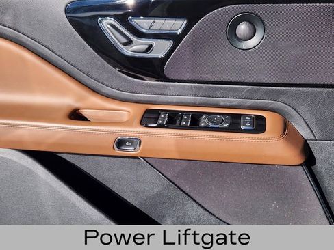 Certified 2021 Lincoln Aviator Reserve w/ Equipment Group 201A image 12