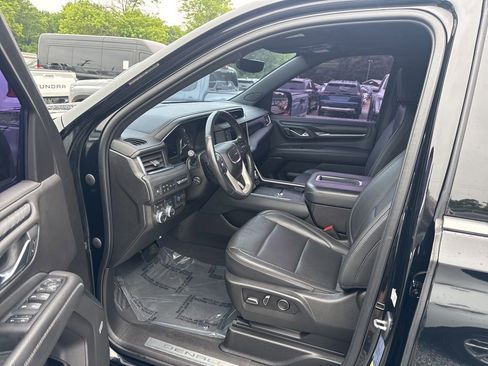 Used 2021 GMC Yukon Denali w/ Denali Ultimate Package AWD/4WD image 3