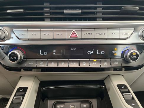 Used 2021 Kia Telluride EX w/ EX Premium Package image 16