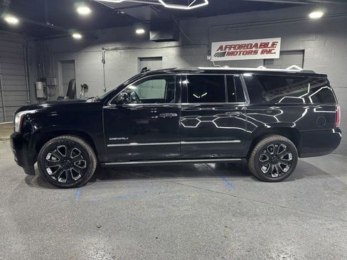 Used 2018 GMC Yukon XL Denali w/ Denali Ultimate Package image 2