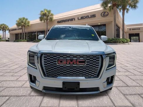 Used 2023 GMC Yukon Denali AWD/4WD image 9