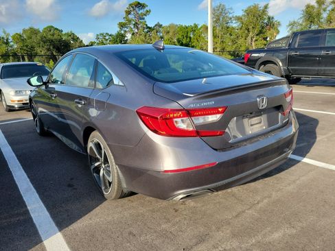 Used 2018 Honda Accord Sport image 8
