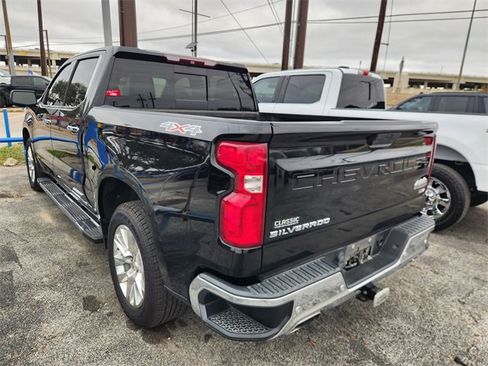 Used 2019 Chevrolet Silverado 1500 LTZ w/ LTZ Premium Package image 4