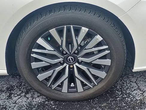 Used 2023 Nissan Altima 2.5 SV FWD image 27