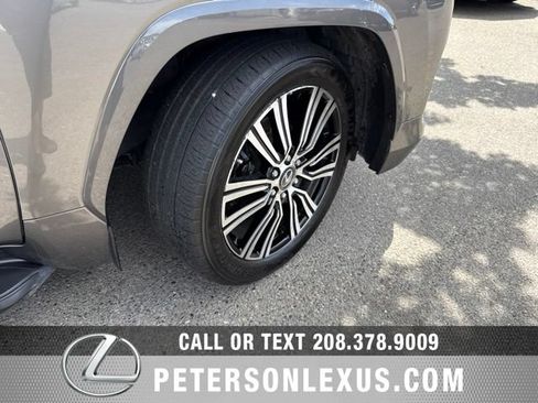 Used 2023 Lexus LX 600 4WD w/ Appearance Package image 11