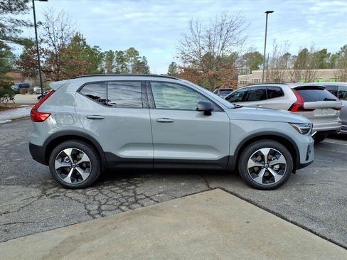 New 2026 Volvo XC40 B5 Plus w/ Protection Package Premier image 2