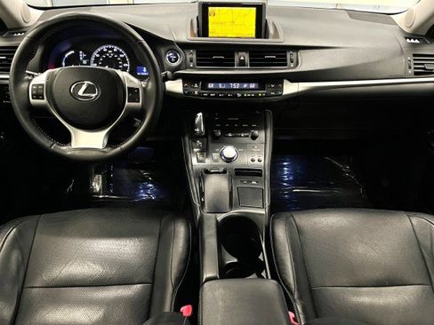 Used 2011 Lexus CT 200h Premium w/ Leather Pkg image 16
