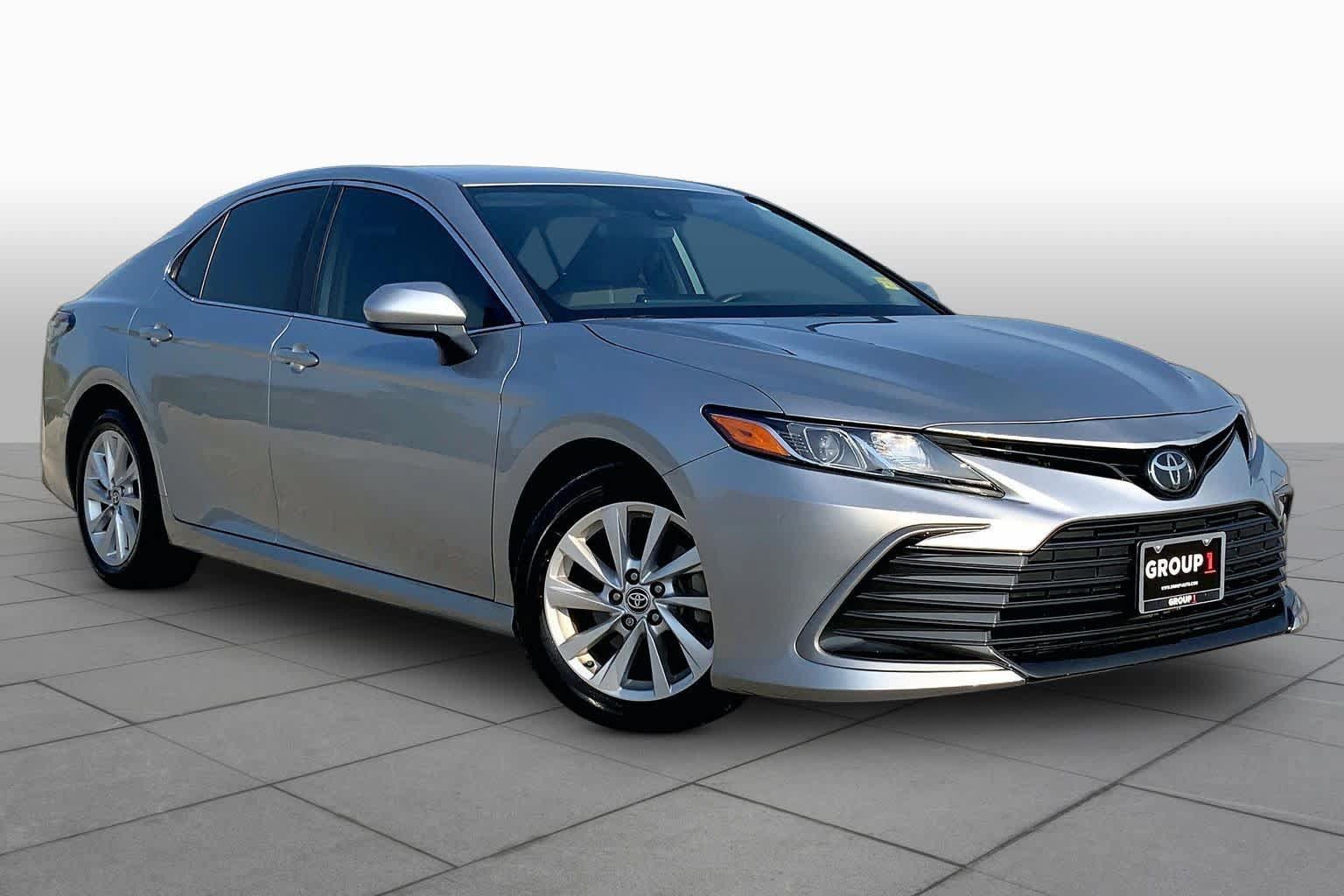 Used 2024 Toyota Camry LE FWD image 3