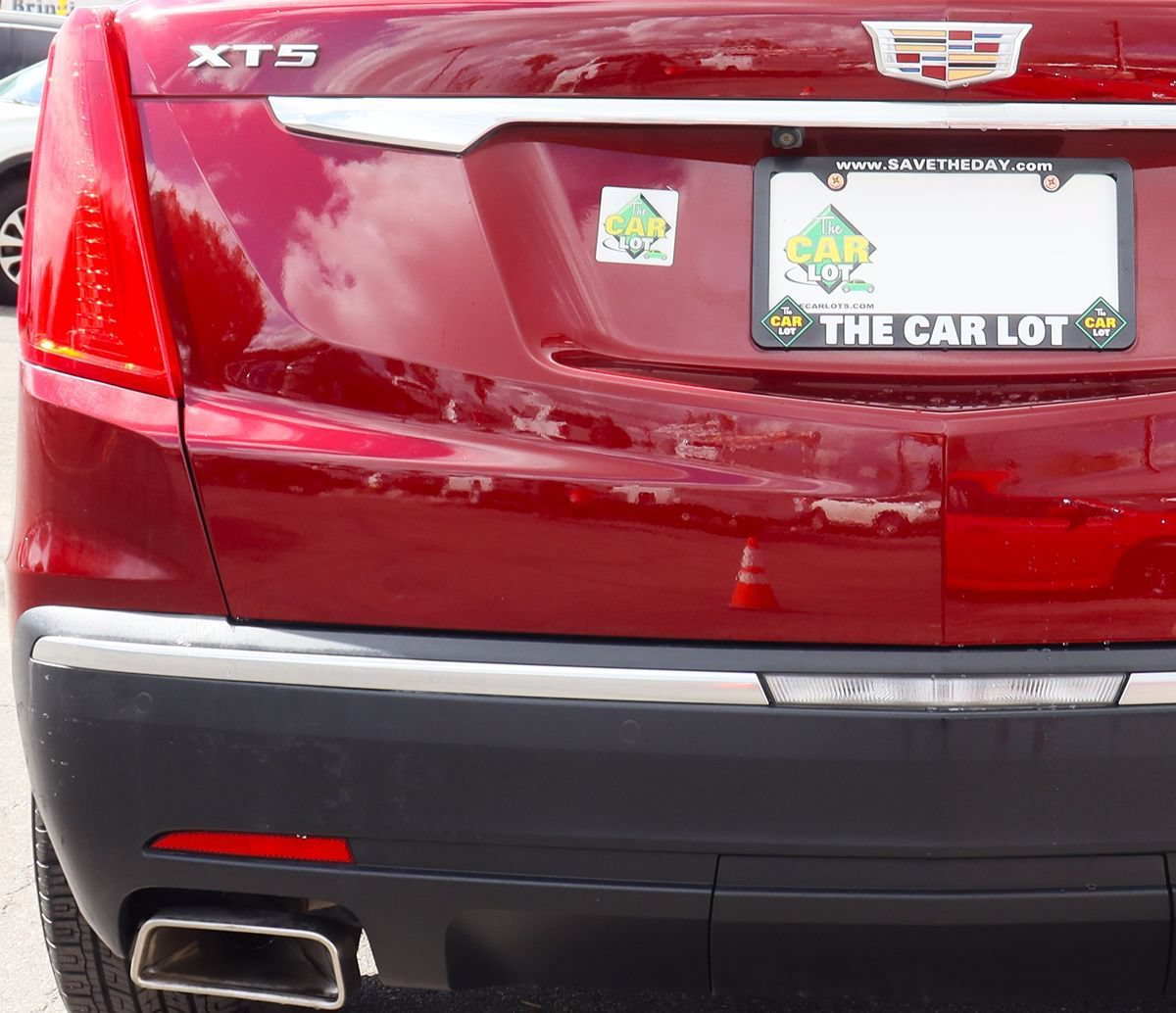 Used 2017 Cadillac XT5 Luxury w/ Driver Awareness Package FWD image 19