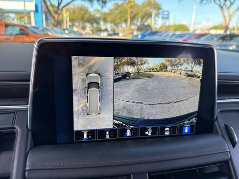 Used 2022 Chevrolet Suburban RST w/ Sport Performance Package image 32