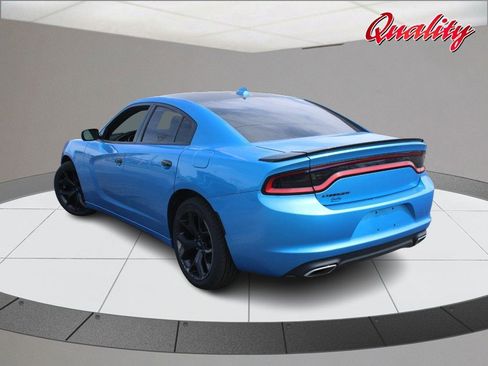 Used 2015 Dodge Charger SXT image 5