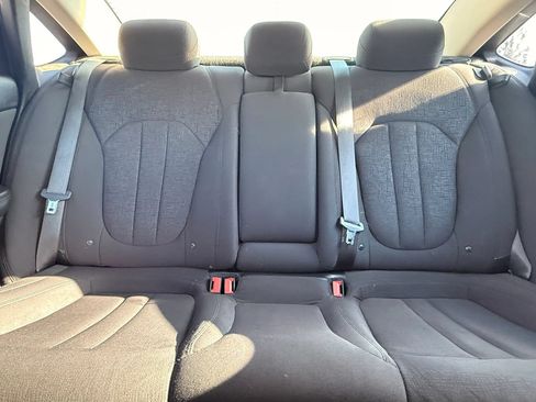 Used 2016 Chrysler 200 Limited w/ Convenience Group FWD image 22