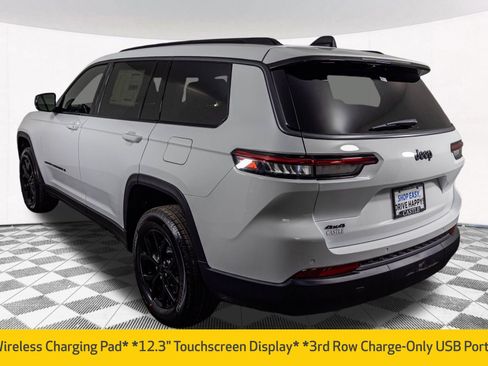 New 2026 Jeep Grand Cherokee L 4WD image 23