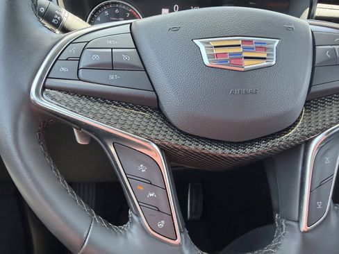 Certified 2023 Cadillac XT5 Sportv w/ LPO, Floor Liner Package AWD/4WD image 28