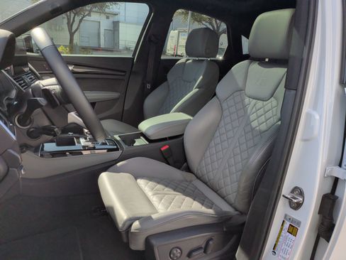 Used 2025 Audi SQ5 Premium Plus image 17