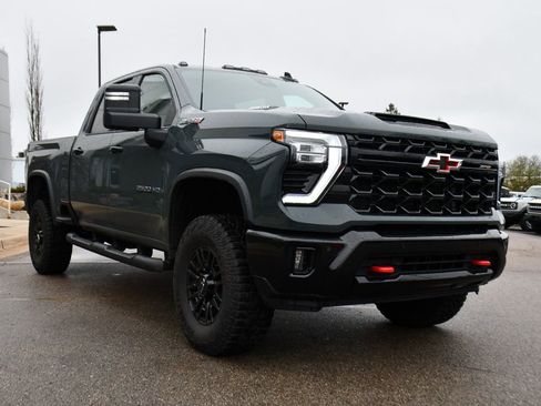 Used 2026 Chevrolet Silverado 2500 ZR2 image 9