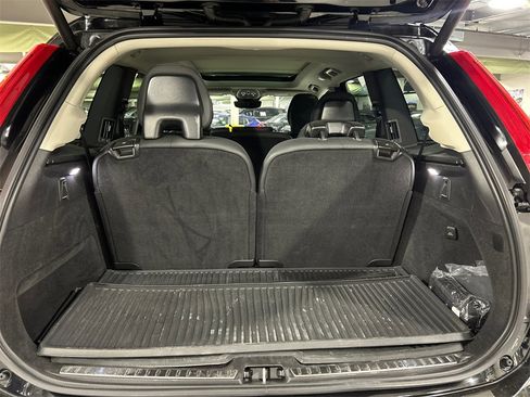 Certified 2024 Volvo XC90 B6 Plus w/ Protection Package Premier image 28