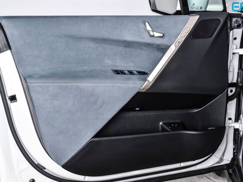 Used 2023 BMW iX xDrive50 w/ BMW I Signature Blue Package image 12