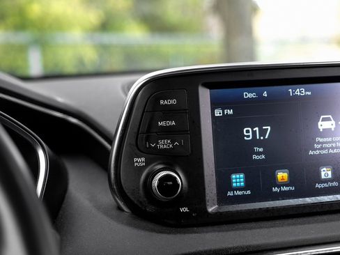 Used 2019 Hyundai Santa Fe SEL image 33