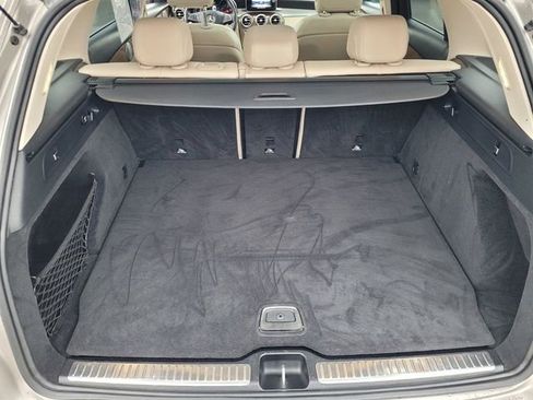 Used 2019 Mercedes-Benz GLC 300 4MATIC image 8
