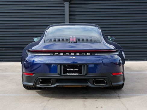 Used 2025 Porsche 911 Carrera T image 6