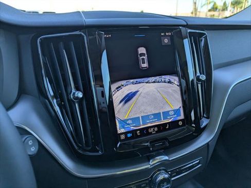 Used 2025 Volvo XC60 B5 Core w/ Protection Package Premier image 19
