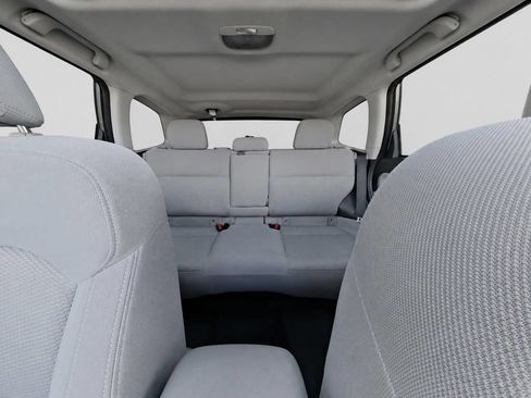 Used 2016 Subaru Forester 2.5i Premium w/ All-Weather Package AWD/4WD image 31