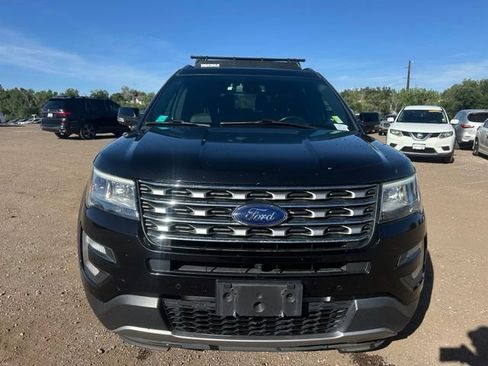 Used 2017 Ford Explorer Limited w/ Equipment Group 303A AWD/4WD image 9
