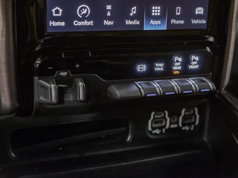 Used 2022 RAM 3500 Limited image 28