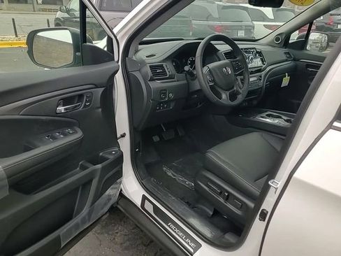 New 2025 Honda Ridgeline RTL image 9
