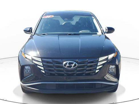 Used 2024 Hyundai Tucson SE FWD image 2
