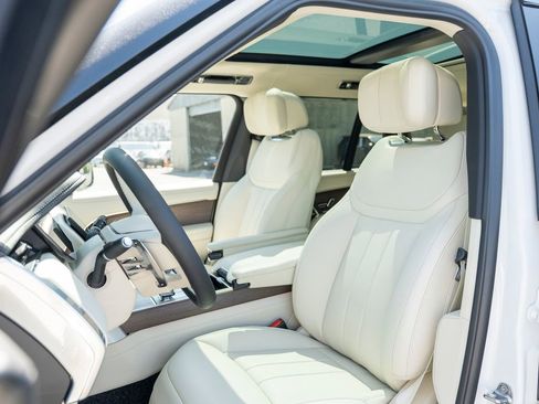 New 2025 Land Rover Range Rover Autobiography image 18