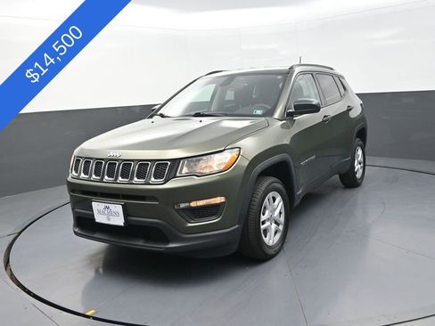 Used 2018 Jeep Compass Sport AWD/4WD image 4