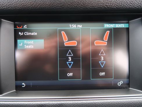 Used 2016 Jaguar XF S RWD image 19