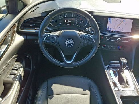 Used 2018 Buick Regal Essence w/ Sights and Sounds Package AWD/4WD image 12