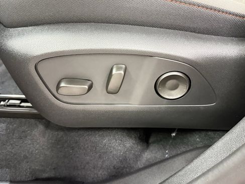 New 2026 Chevrolet Traverse LT w/ Sun and Wheel Package image 25