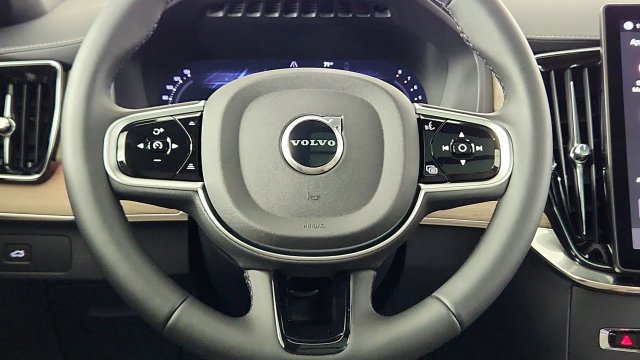 Used 2026 Volvo XC90 B6 Plus w/ Protection Package Premier AWD/4WD image 26
