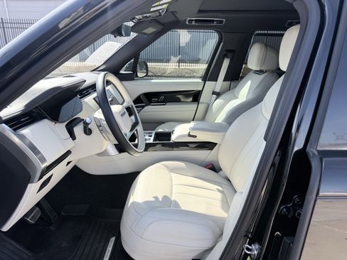 Used 2023 Land Rover Range Rover Long Wheelbase Autobiography image 33