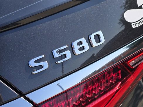 Used 2022 Mercedes-Benz S 500 4MATIC image 12