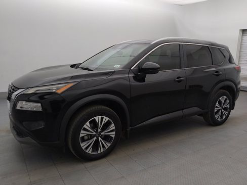 Used 2023 Nissan Rogue SV w/ SV Premium Package FWD image 2